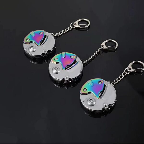 Multifunctional round folding hidden knife/screwdriver portable key hanger
